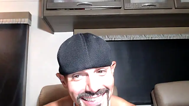 Chat XXX en directo de ThickD2C