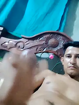 chicolargo17's Webcam Show