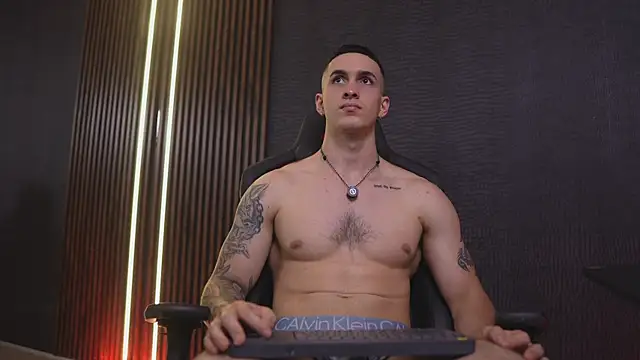 JacksonOlsenn webcam show