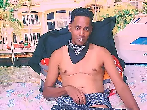 IndianHunk01 – webcam-show