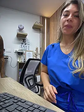 Chat +18 de alicee16 ao vivo