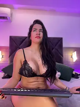 دردشة Zafira_Alabi الجنسية المباشرة