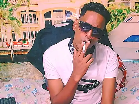 Pokazy przed kamerką – IndianHunk01