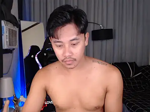 Živý XXX chat alexsuckable01