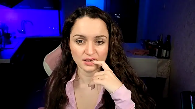 Cerann1 Adlı Modelin Canlı XXX Sohbeti