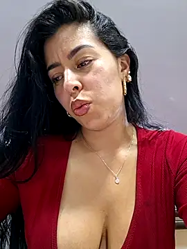 Luianna: онлайн-секс-чат