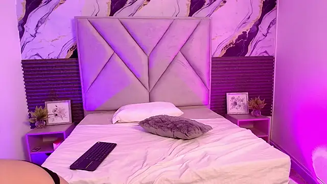 HemmaStar's Live XXX Chat