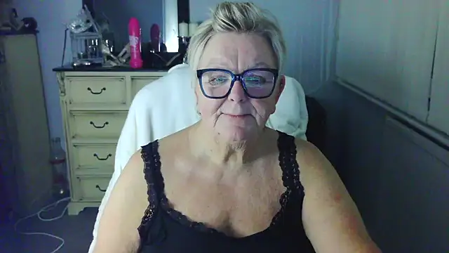 BridgetBlueEyes Live XXX-Chat