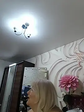 AvrilMillers Adlı Modelin Canlı XXX Sohbeti