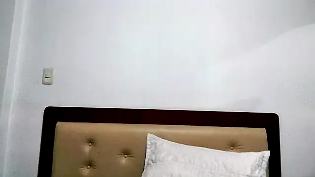 Chat +18 de mindymiaw ao vivo