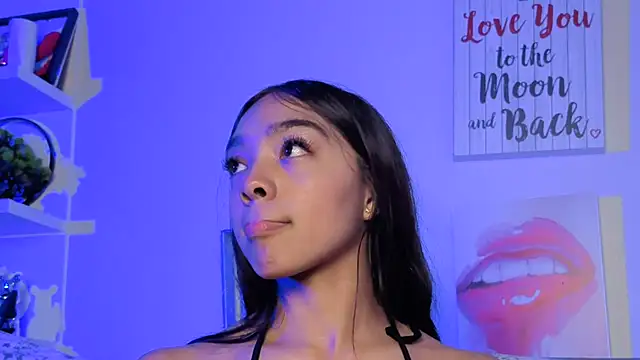 pocahontamoon live XXX chat