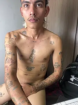 sorry-mom69's Webcam Show