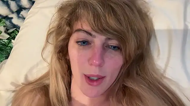 CelestialRuby's Live XXX Chat