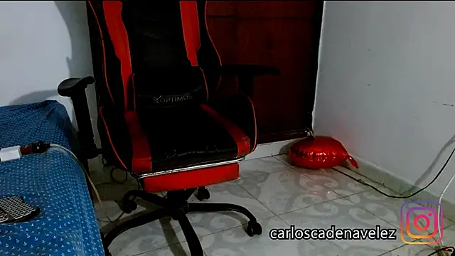 dickmaximum Show in webcam