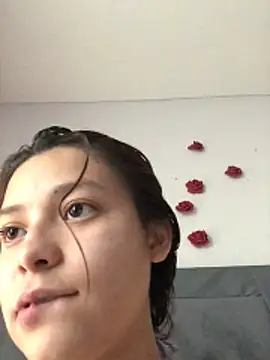 XXX chat uživo modela 3littles