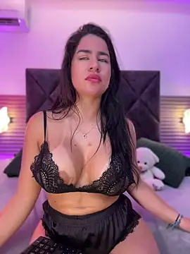 Zafira_Alabi – Live XXX-chat