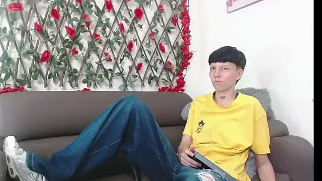 LiamBrown09 即時 XXX 聊天