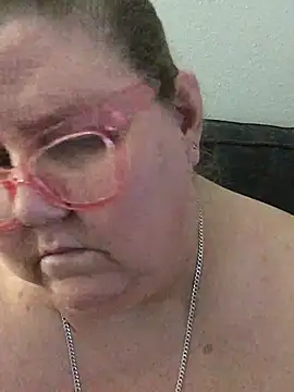 TheMotherPearl Live XXX-chat