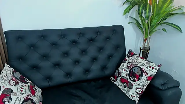 Wet-Fantasy-Girl Chat XXX live