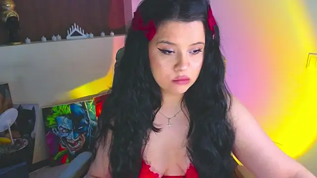 Malika_uAngel 即時 XXX 聊天