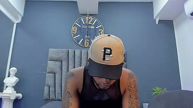 Robin_Rief Show in webcam