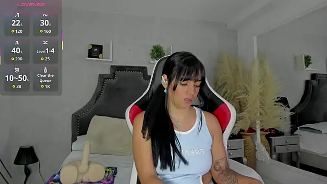 EmiliaRose_のライブXXXチャット