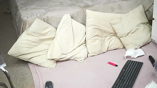 AprilHadidのライブXXXチャット