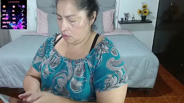 Keyla01_ লাইভ XXX চ্যাট