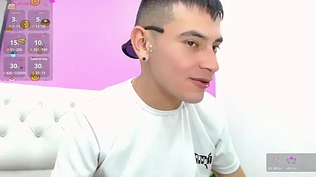 Alexx_bigcockk Adlı Modelin Web Kamerası Şovu