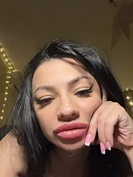 Layana_Ro Live XXX Chat