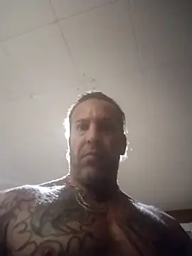 AceticPinscher Chat XXX in diretta