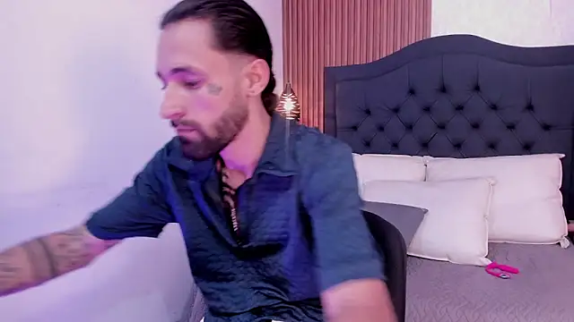 Hisoka_011のライブXXXチャット