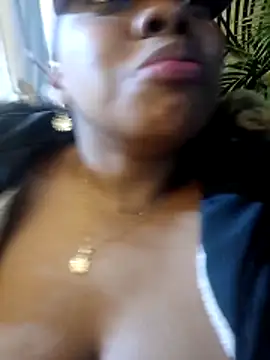 Chat XXX en directo de lia_mariana