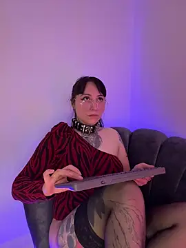 Онлайн чат XXX Ravenna666_