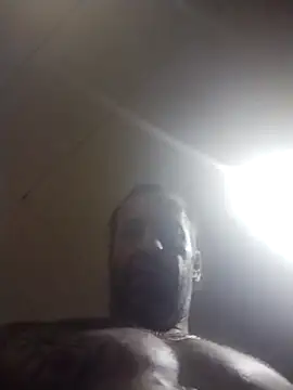 AceticPinscher: διαδικτυακό σόου στην κάμερα