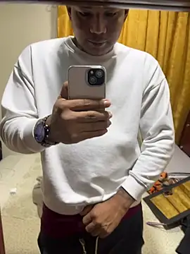 Saipuer31 – Live XXX-chat