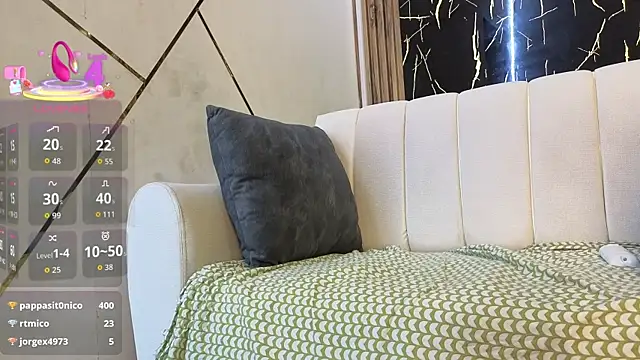 Julianas_pm লাইভ XXX চ্যাট