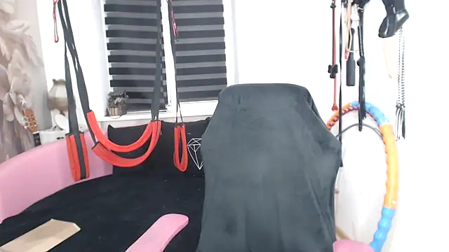 Czat XXX na żywo – MISSwithDOLLS