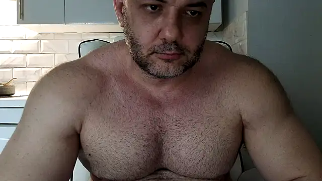 WildJohn_XX: διαδικτυακό σόου στην κάμερα