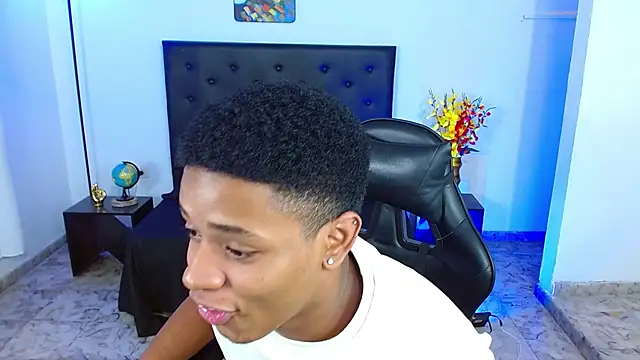 Chat +18 de liiam3 ao vivo