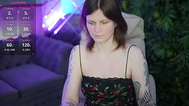 TinaMelt: онлайн-секс-чат