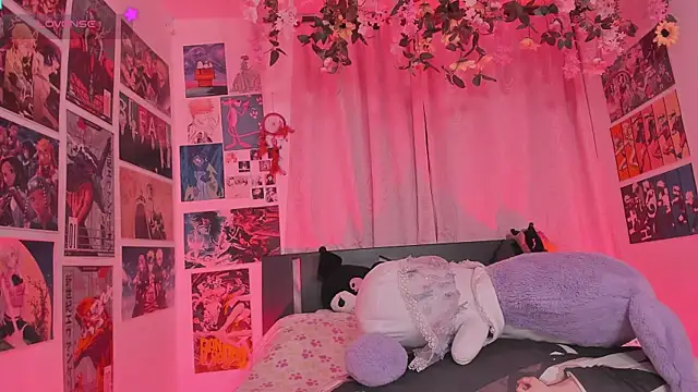 MissCurvyTop: онлайн-секс-чат