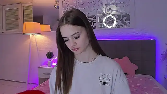 LuisaClover Chat XXX in diretta