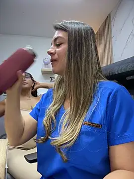 alicee16 在線直播表演