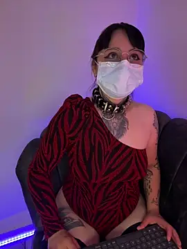 Ravenna666_ live XXX chat