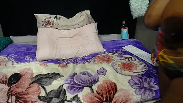 MissBOOBSDIVA21 Adlı Modelin Canlı XXX Sohbeti