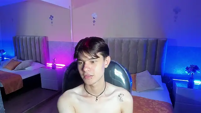 Derek_Sinn Live XXX-chat