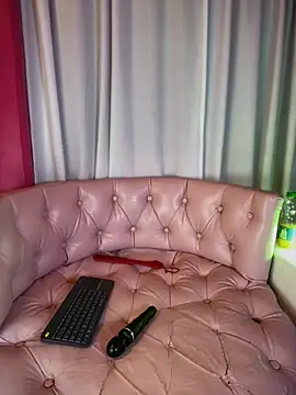 Chat +18 de LeylaKnox ao vivo