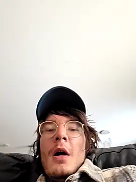 Show Webcam de KinkyKittyBoy