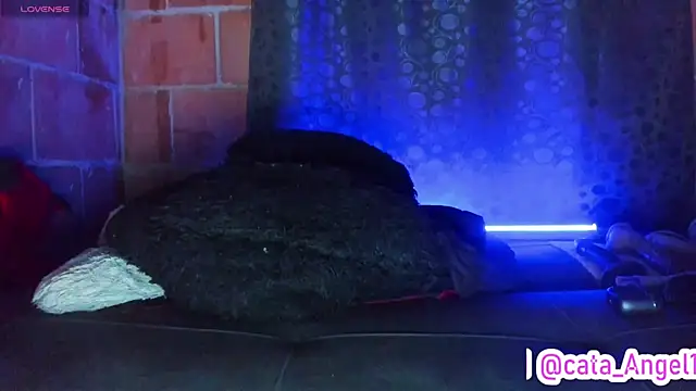 Cata-angel's Live XXX Chat